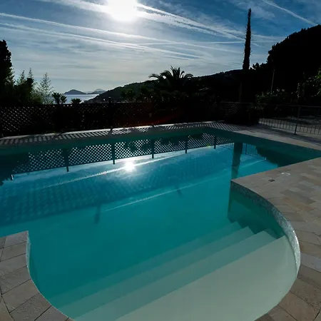 펜션 Borgo Dell'uccellaia - Quarzo