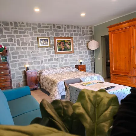 Borgo Dell'uccellaia - Quarzo 펜션 마르시아나마리나